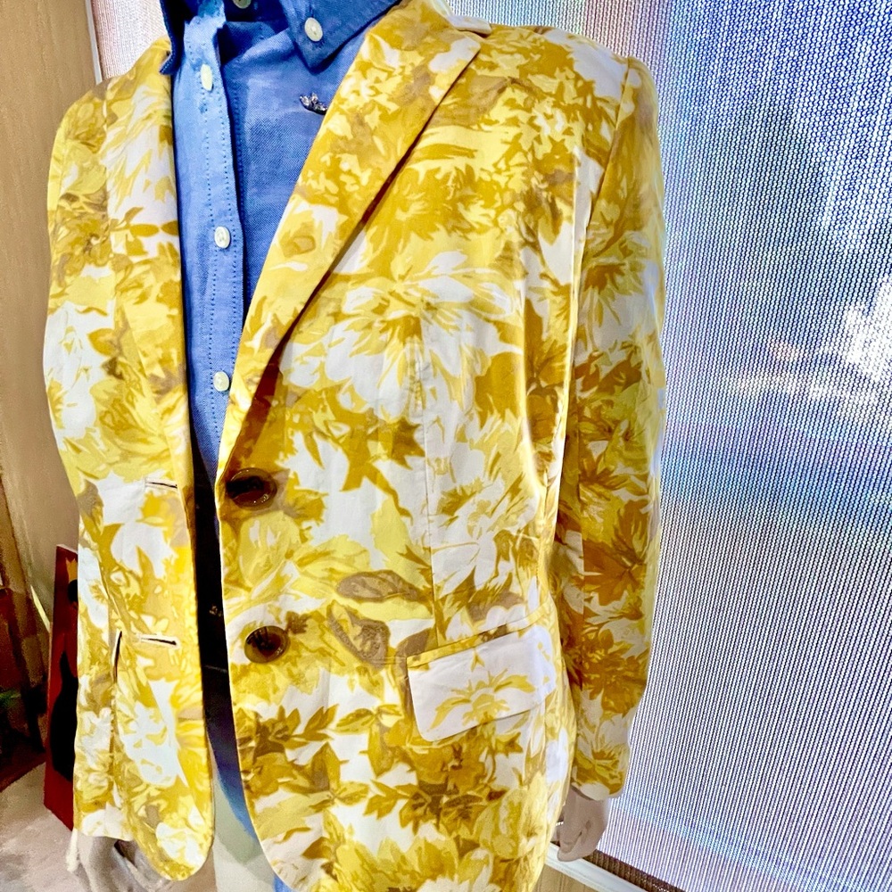 Talbots lightweight Yellow SZ6 Blazer